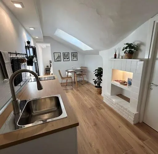 Apartment Vittorio Cozy Mansard