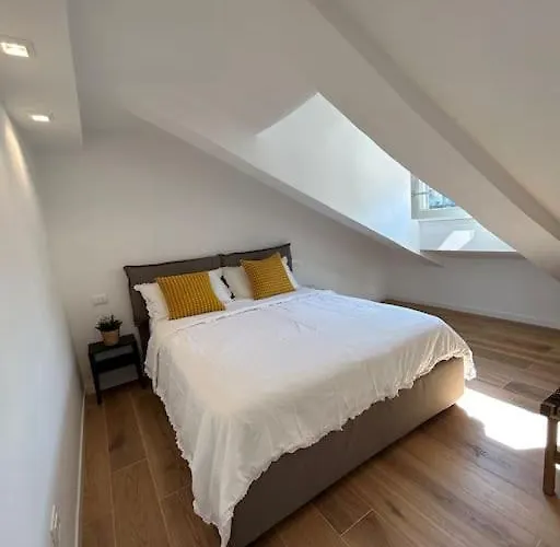 Vittorio Cozy Mansard Turin
